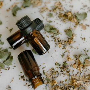 image huiles essentielles avec flacons